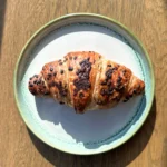 Croissant cu ciocolată